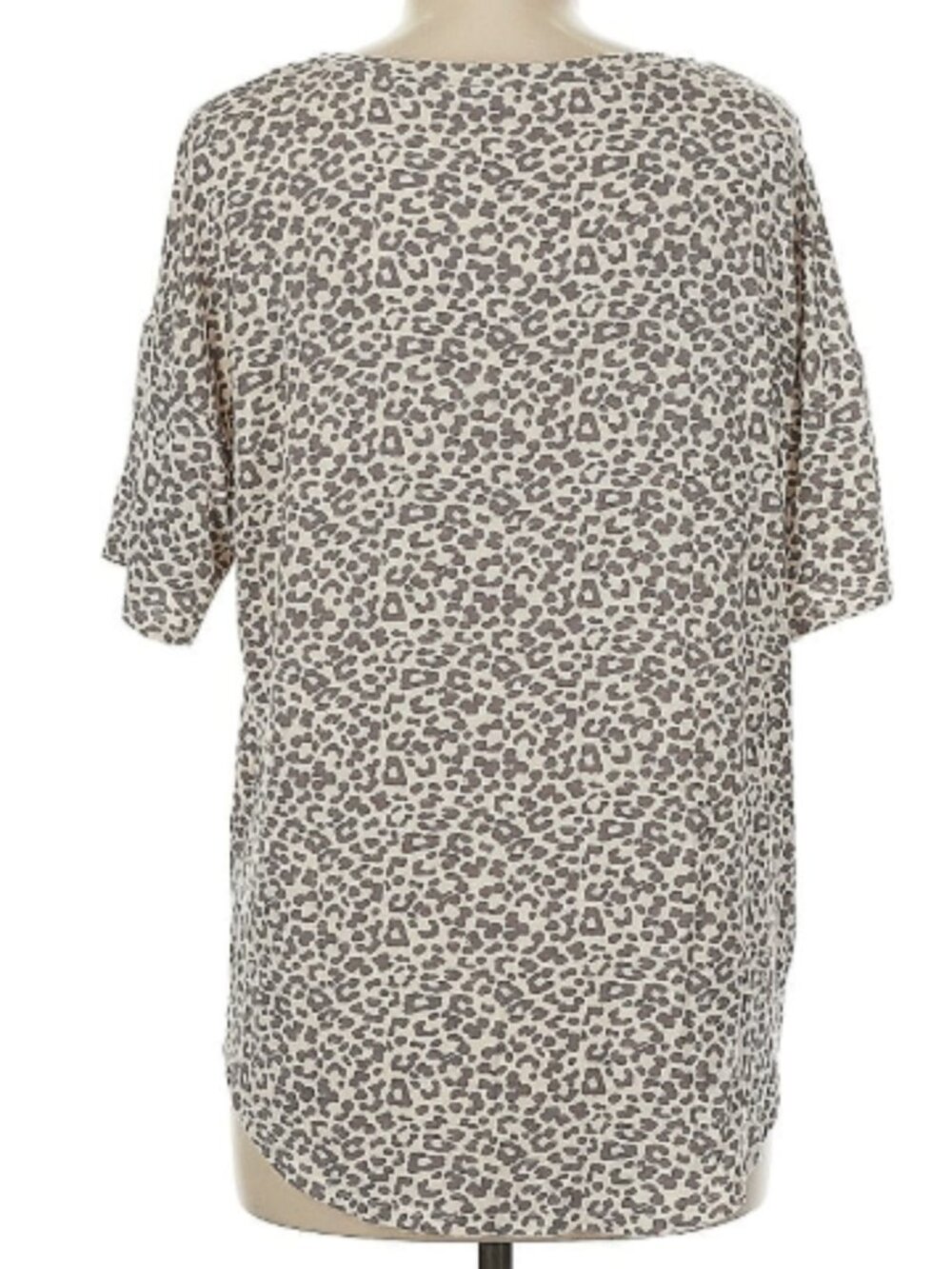 Philosophy Republic Animal Print Short Sleeve Super Soft T-Shirt Size M - Picture 2 of 5